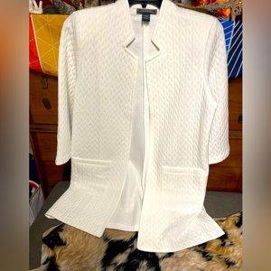 NYCC L white sweater NWT
